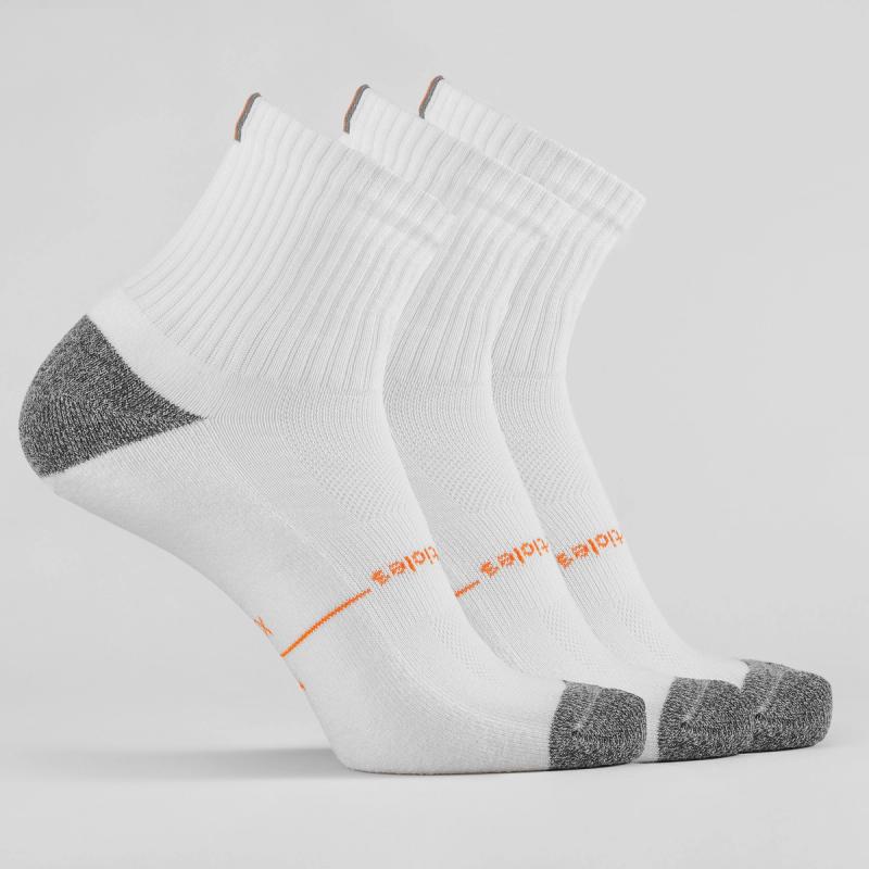 PFAS-Free Performance Quarter Socks – Definite Articles